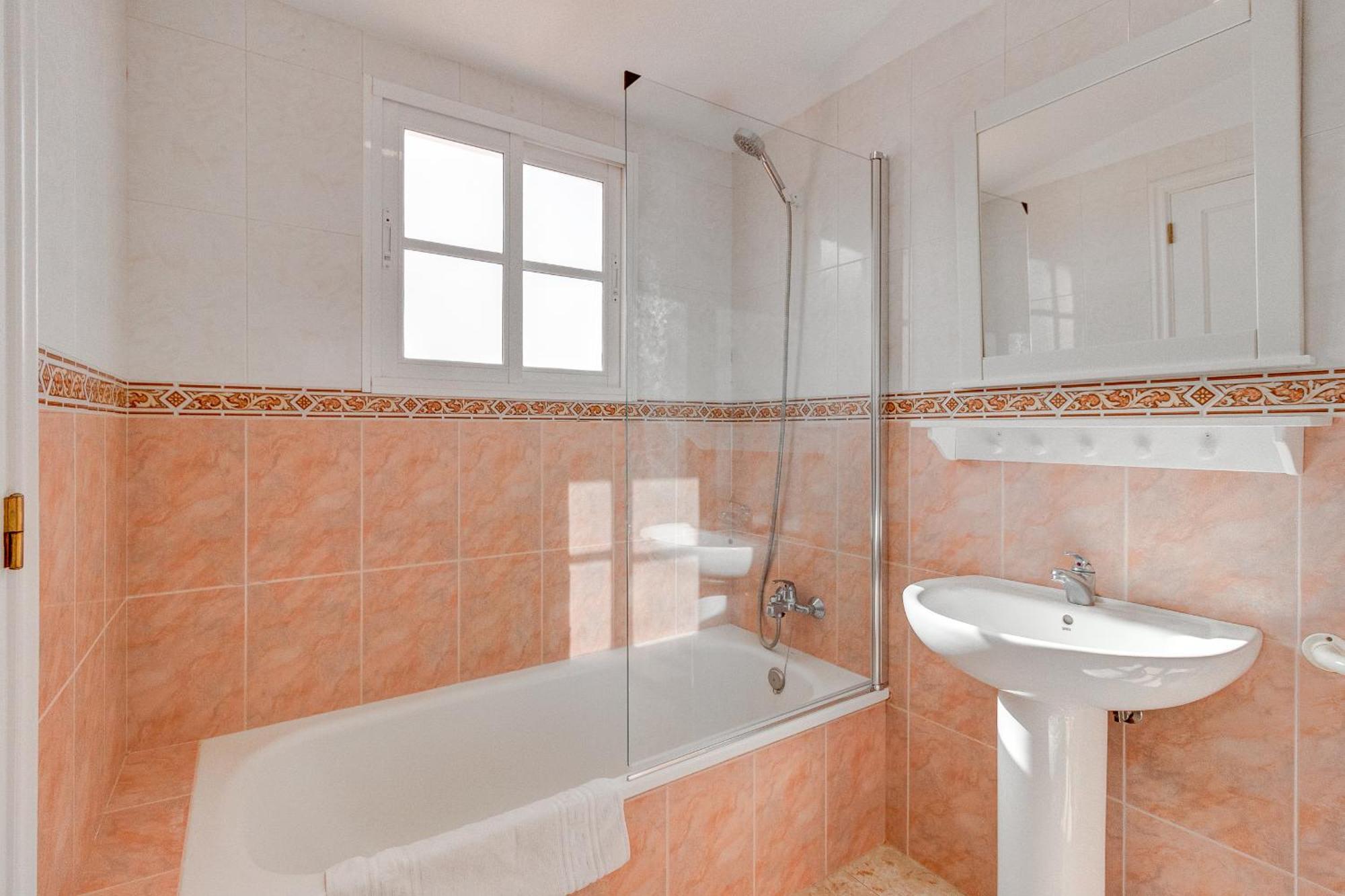 Bonita Casa Nina Con Jacuzzi By Paramount Holidays Playa de San Juan  Exteriör bild